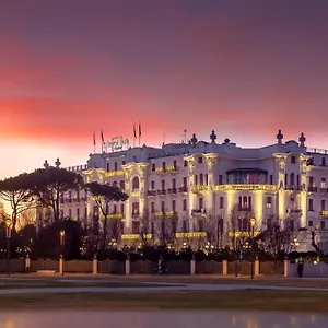 Grand Szálloda